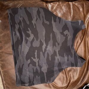 Athleta Conscious Crop Black Camo Tank Top L d-dd